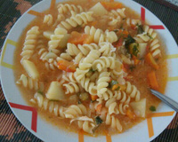 Sopa simples, rápida e deliciosa