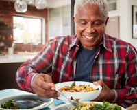 A chave para a memória afiada após os 60 pode estar nesse mineral que poucos consomem, segundo estudo