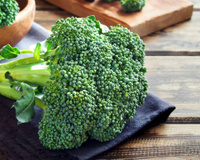 Poucos sabem, mas esse é o melhor jeito de cozinhar brócolis para garantir todos os nutrientes (não é no vapor!)