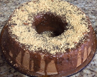 Bolo de amendoim com café