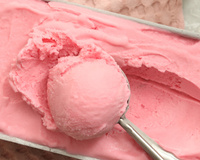 Sorvete caseiro cremoso SEM BANANA: com essa receita você escolhe o sabor de fruta que quiser