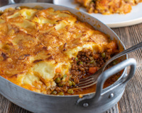 Conheça a Shepherd’s Pie, a tradicional torta de carne inglesa que deu origem ao nosso escondidinho de batata