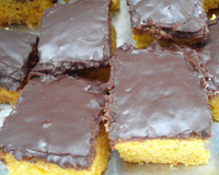 Cobertura de chocolate durinha e infalível! Seus bolos nunca mais serão os mesmos depois dessa receita