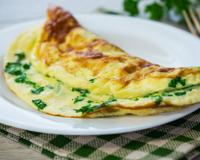 Esse omelete é a melhor escolha para um café da manhã saudável e proteico; veja como fazer