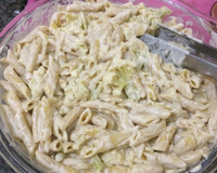 Macarrão com molho branco e couve-flor