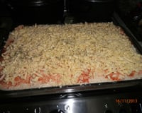 Torta de pão de forma com queijo e presunto