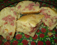 Pão de cebola e calabresa