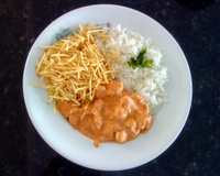 Estrogonofe de frango Saint Patrick