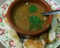 Caldo de carne moída com mandioca