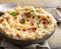 Purê de batata carbonara é o acompanhamento mais gostoso e diferente que você vai aprender hoje