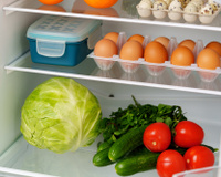 Nem na embalagem, nem na porta da geladeira: essa é a maneira correta de guardar os ovos