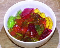 Gelatina é o ingrediente do momento em receitas fits, mas os benefícios vão além do que você imagina!