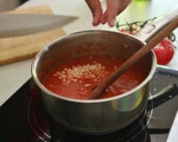 Por que e como usar bicarbonato no molho de tomate do jeito certo: suas receitas nunca mais serão as mesmas depois desse truque