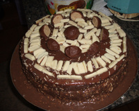 Bolo de chocolate com abacaxi