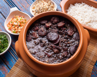 Feijão com calabresa