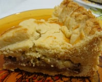 Empadão de massa podre com recheio de frango