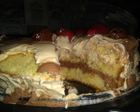 Bolo de creme de avelã com leite em pó