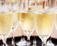 Champagne e espumante são a mesma coisa? Descubra como escolher a bebida certa para as festas de fim de ano!