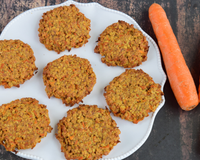 Sem farinha, sem fritura: como fazer bolinhos de cenoura e queijo em menos de 30 minutos