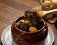 Você nunca mais vai querer fazer carne de panela de outro jeito depois de aprender essa receita