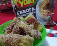 Medalhão de mandioca empanado