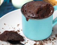 Bolo de caneca SEM OVO: a receita que deixou o meu lanche da tarde mágico