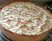 Torta de limão com merengue de baunilha