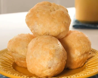 Lanche perfeito em poucos minutos: pão de queijo do TudoGostoso feito no liquidificador fica com casquinha crocante