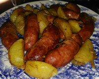 Linguiça assada com batatas