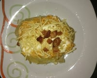 Batata recheada com estrogonofe de frango