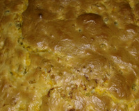 Torta deliciosa de liquidificador com recheio de frango