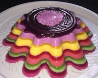 Gelatinas coloridas em camadas