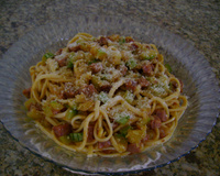 Macarrão com abobrinha e calabresa