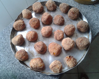 Bolinho de batata recheado com queijo e presunto