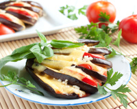 Leque de Berinjela com mussarela e tomate