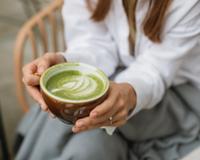 Comecei a tomar matcha todos os dias e senti muita diferença na balança e na energia: veja como usar