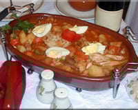 Bacalhau com grão-de-bico ao forno