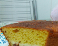 Bolo de fubá com goiabada