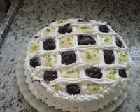 Bolo com recheio de limão e chocolate