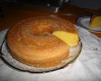 Bolo de fubá com coco