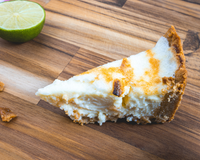 Sem forno, sem gelatina e sem leite condensado: receita fácil de torta de limão tem um truque para ficar bem estruturada e ingrediente secreto para um sabor único