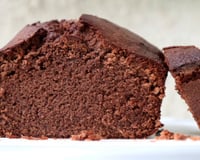 O bolo de chocolate sem farinha e sem açúcar que prova que dá para comer um docinho maravilhoso sem enfiar o pé na jaca