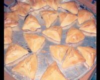 Esfiha de frango simples, barata e rápida