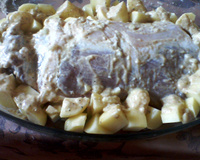 Costelinha de porco com creme de cebola