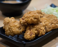 Karaage (frango frito japonês)