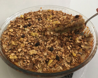 Torta integral de banana com granola