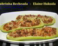 Abobrinha recheada fácil