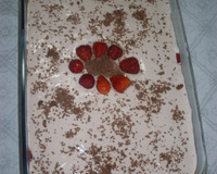 Pavê mousse de morango e chocolate da Taí