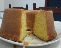 Bolo de laranja com calda