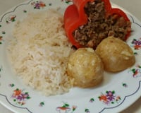 Pimentão recheado com carne moída